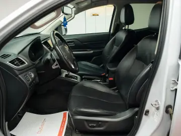 Mitsubishi L200 Double Cab 2.2 DI-D A/T Instyle