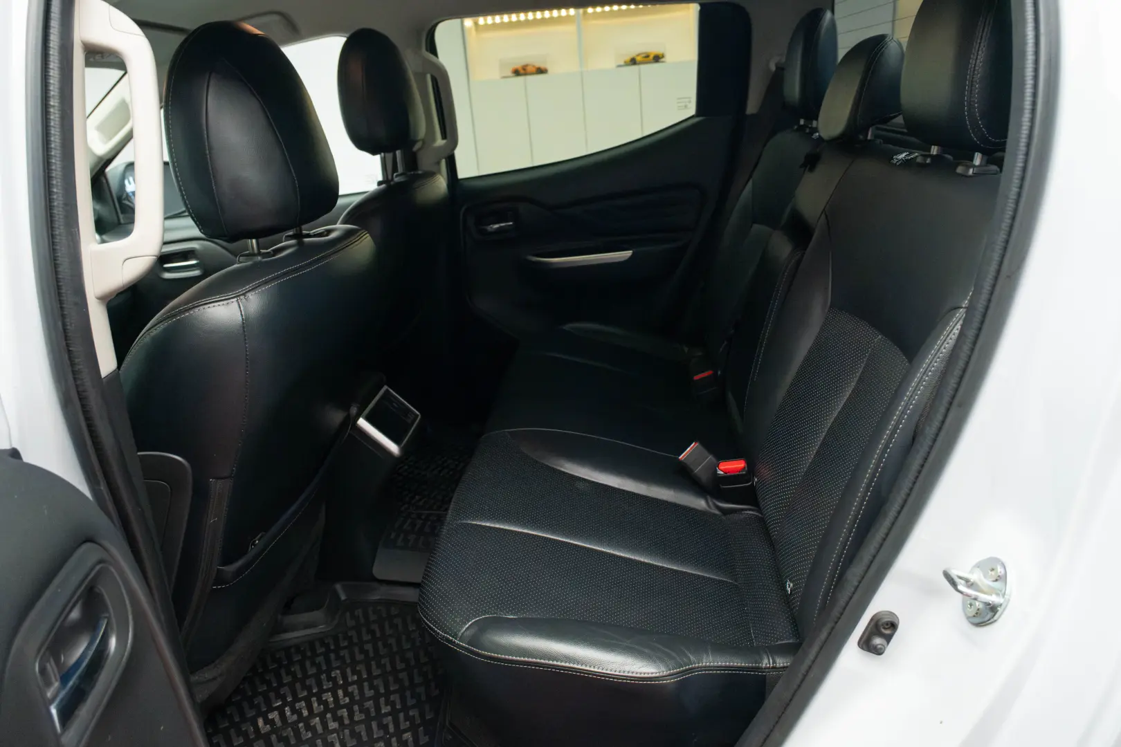 Mitsubishi L200 Double Cab 2.2 DI-D A/T Instyle