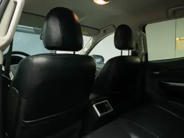 Mitsubishi L200 Double Cab 2.2 DI-D A/T Instyle