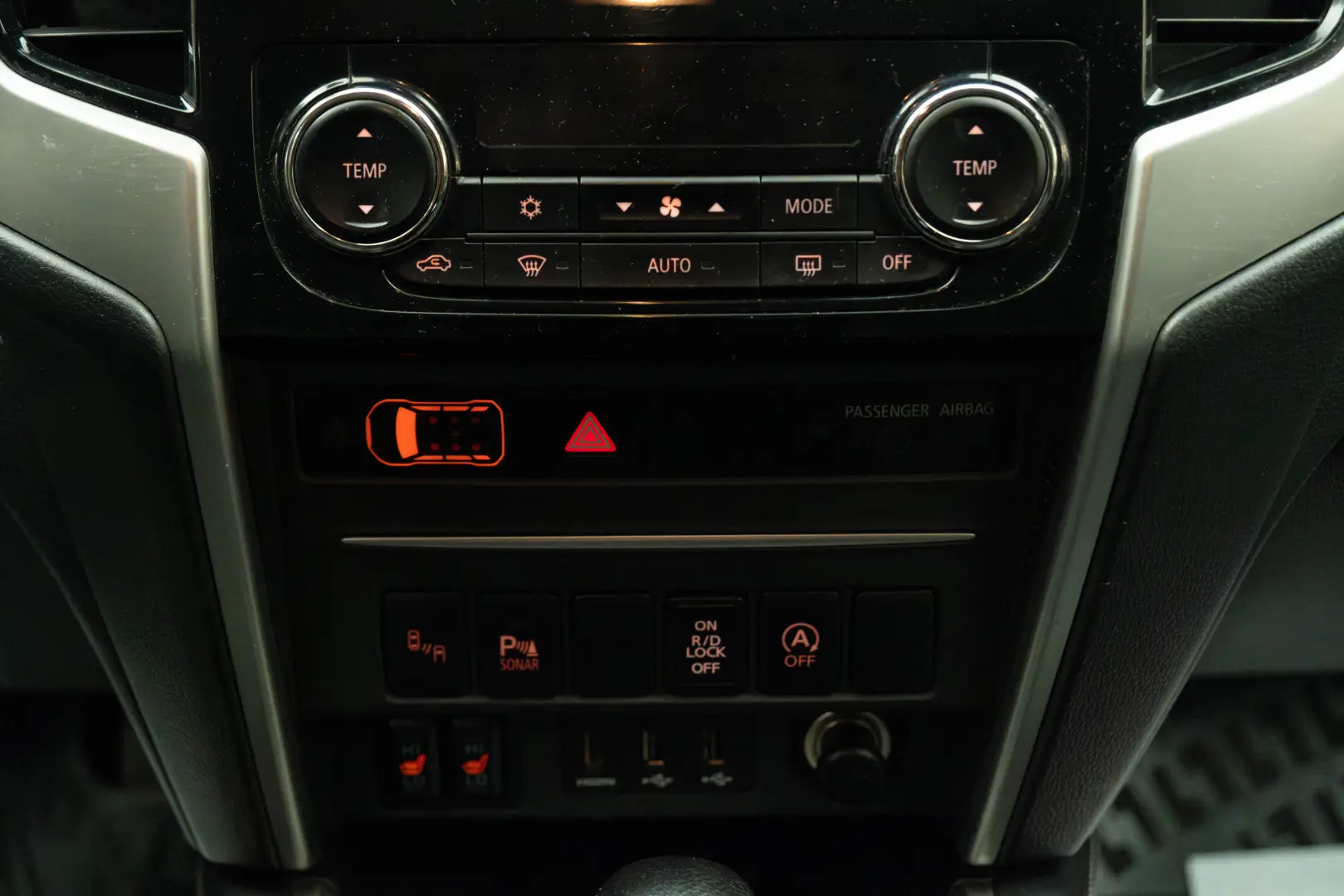 Mitsubishi L200 Double Cab 2.2 DI-D A/T Instyle
