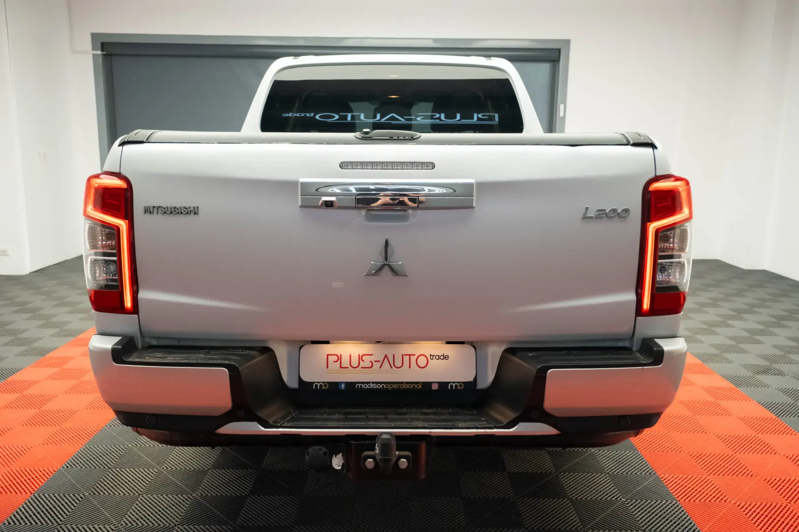 Mitsubishi L200 Double Cab 2.2 DI-D A/T Instyle