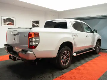 Mitsubishi L200 Double Cab 2.2 DI-D A/T Instyle