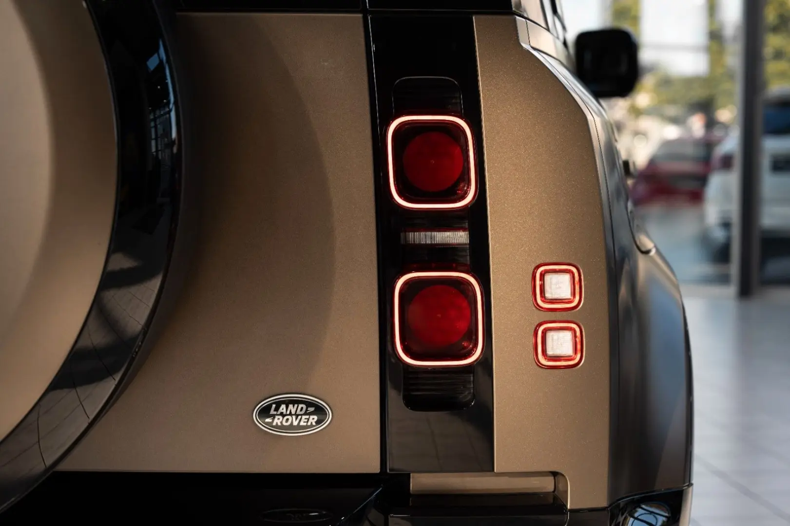 Defender 110 X-Dynamic HSE*MERIDIAN*HUD*14-WEGE*