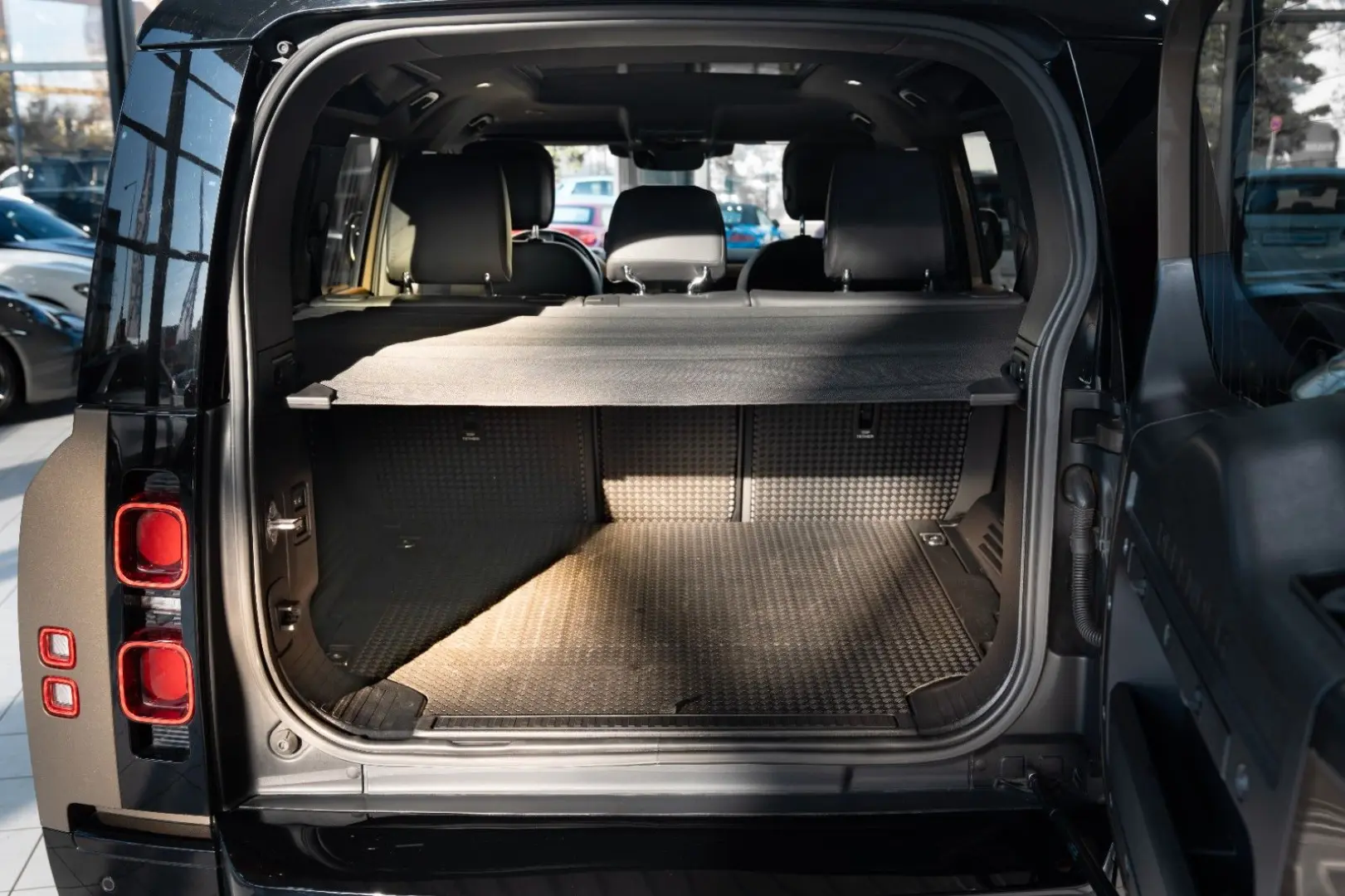 Defender 110 X-Dynamic HSE*MERIDIAN*HUD*14-WEGE*