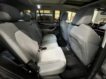 Skoda Kodiaq TDI 4x4 Selection AHK ACC 5JG Matrix Pano