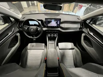 Skoda Kodiaq TDI 4x4 Selection AHK ACC 5JG Matrix Pano