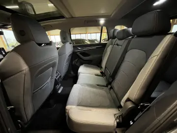 Skoda Kodiaq TDI 4x4 Selection AHK ACC 5JG Matrix Pano