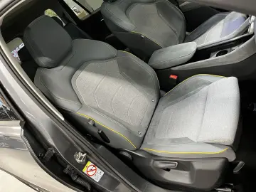 Skoda Kodiaq TDI 4x4 Selection AHK ACC 5JG Matrix Pano