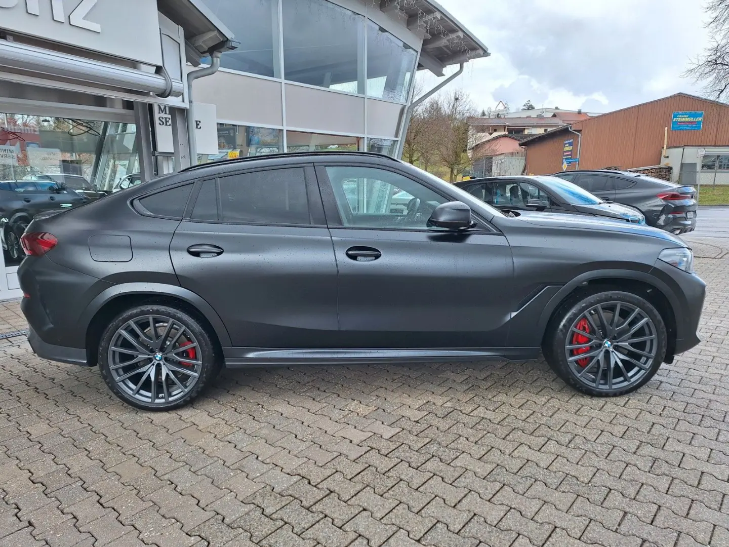 X6 M50 i Black Vermilion