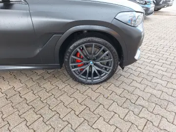 X6 M50 i Black Vermilion