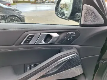 X6 M50 i Black Vermilion