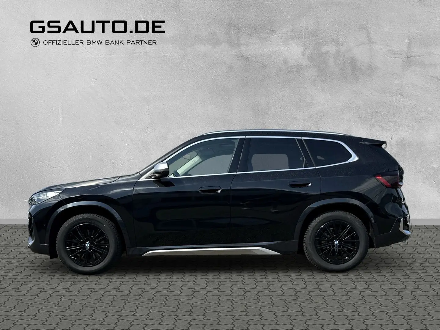 iX1 xDrive30 X-Line PANO ACC AdapLED H&K HUD 19'