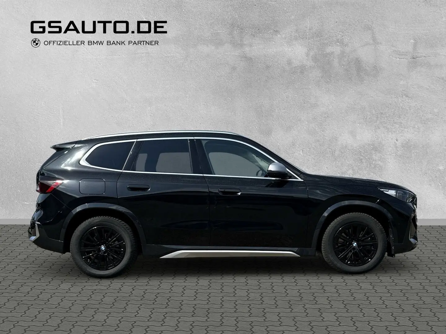iX1 xDrive30 X-Line PANO ACC AdapLED H&K HUD 19'