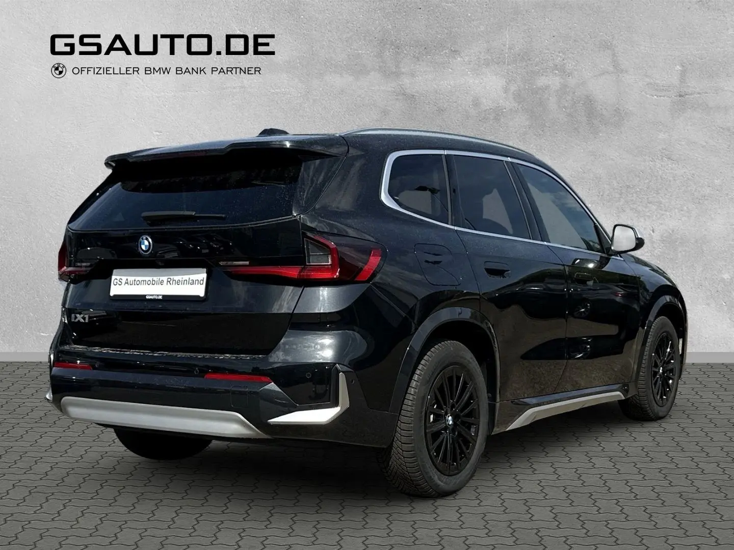 iX1 xDrive30 X-Line PANO ACC AdapLED H&K HUD 19'