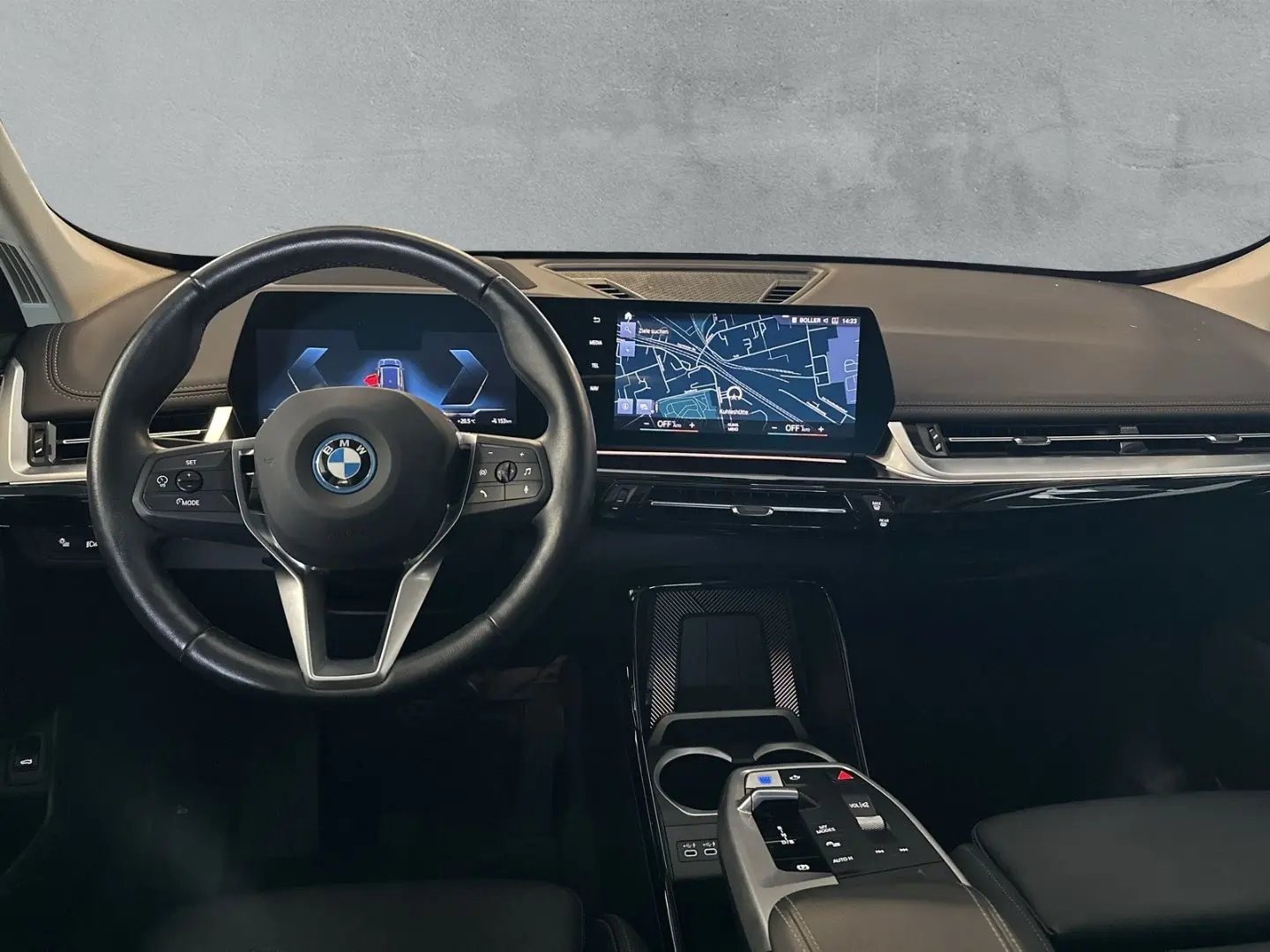 iX1 xDrive30 X-Line PANO ACC AdapLED H&K HUD 19'