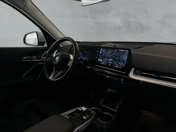 iX1 xDrive30 X-Line PANO ACC AdapLED H&K HUD 19'