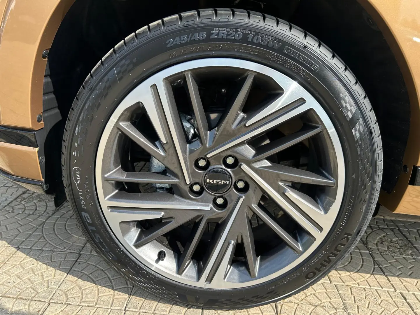 KG Mobility Actyon