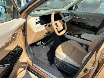 KG Mobility Actyon