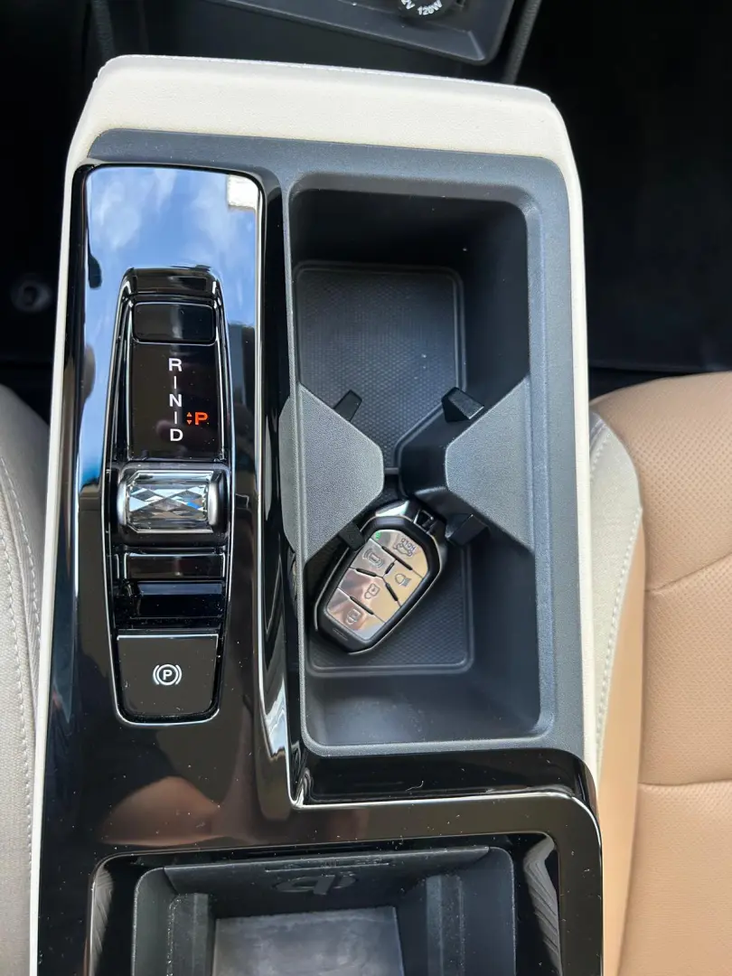 KG Mobility Actyon