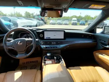 LEXUS LS500H President