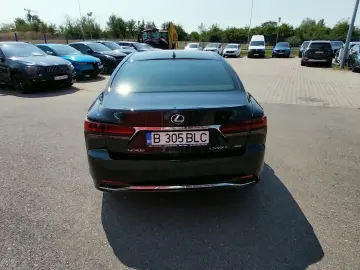LEXUS LS500H President
