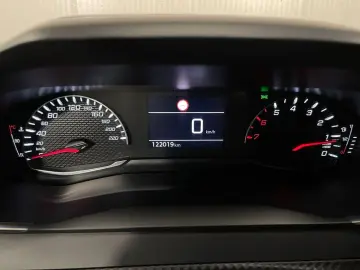 Peugeor 2008