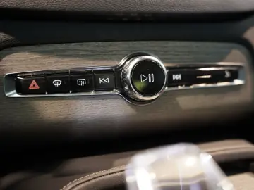 XC90 Plus Bright AWD *7-locuri