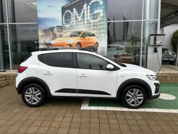 Dacia Sandero Stepway TCe 90 MT6 Comfort