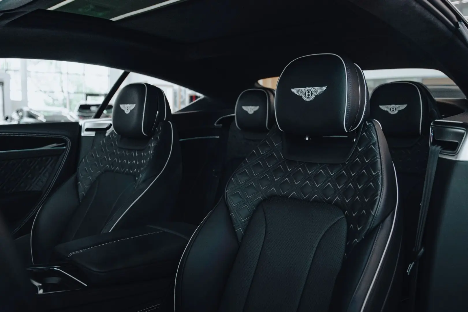 Continental GT V8 Azure - Styling spec.