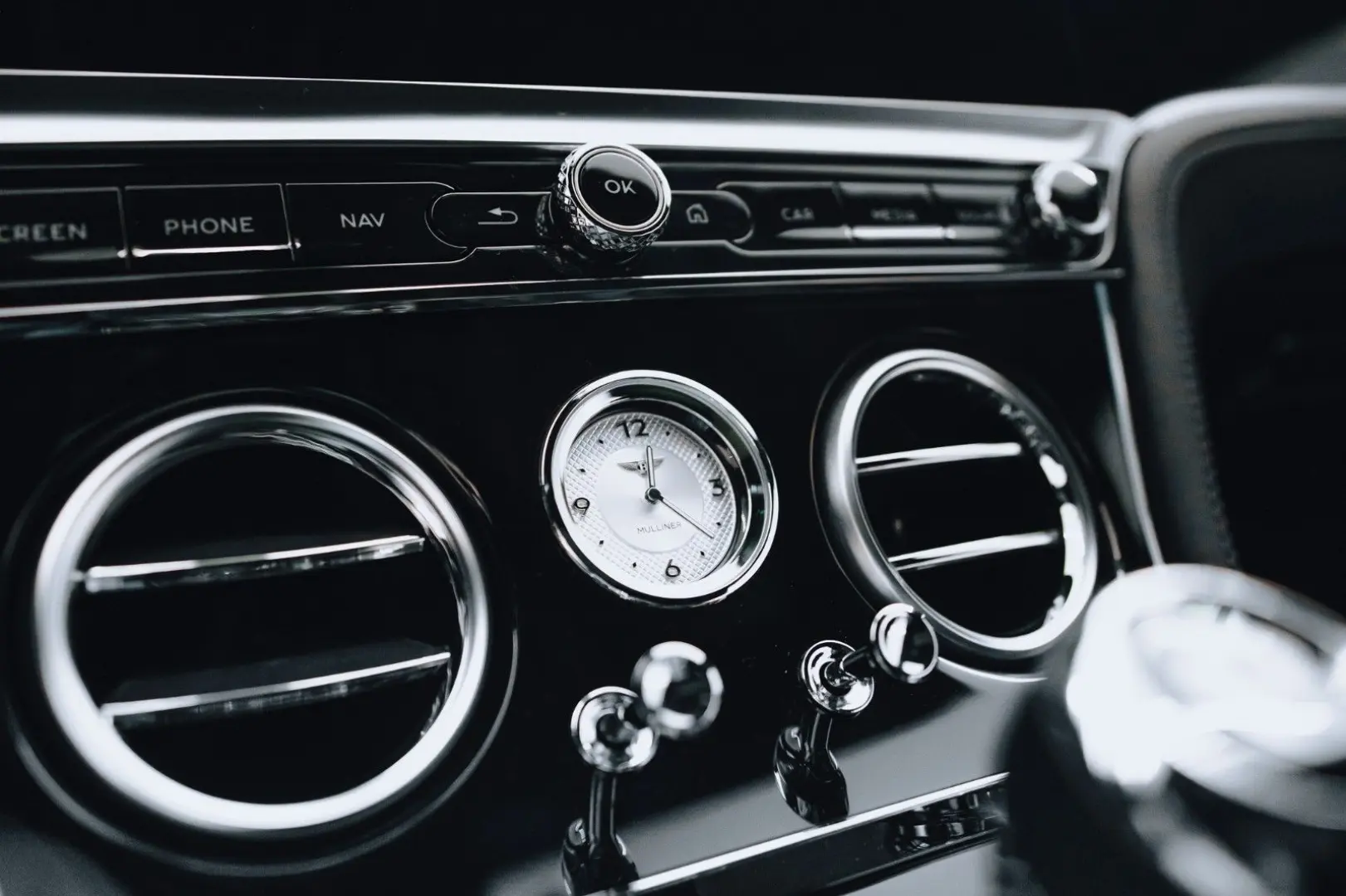 Continental GT V8 Azure - Styling spec.
