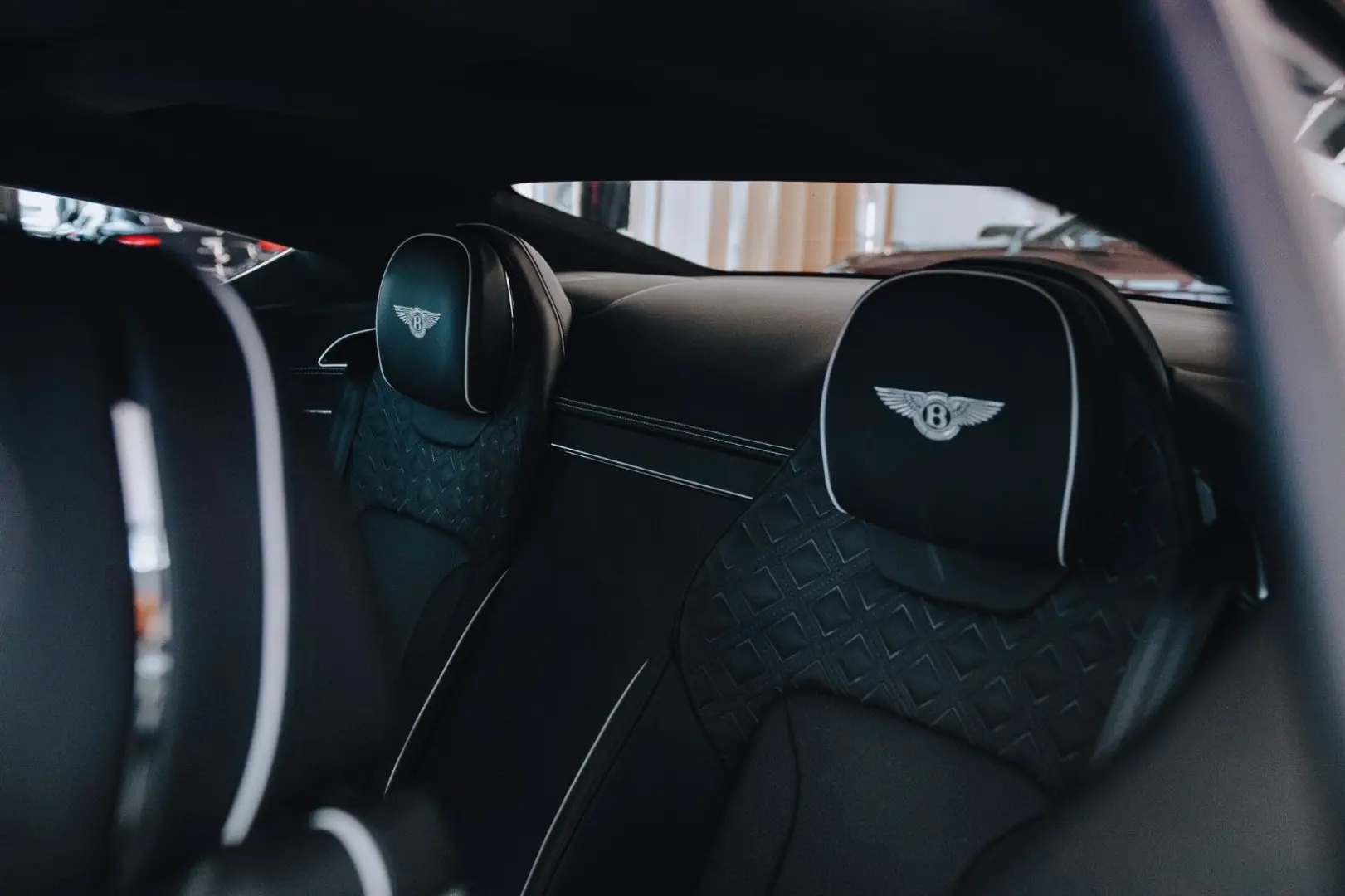 Continental GT V8 Azure - Styling spec.