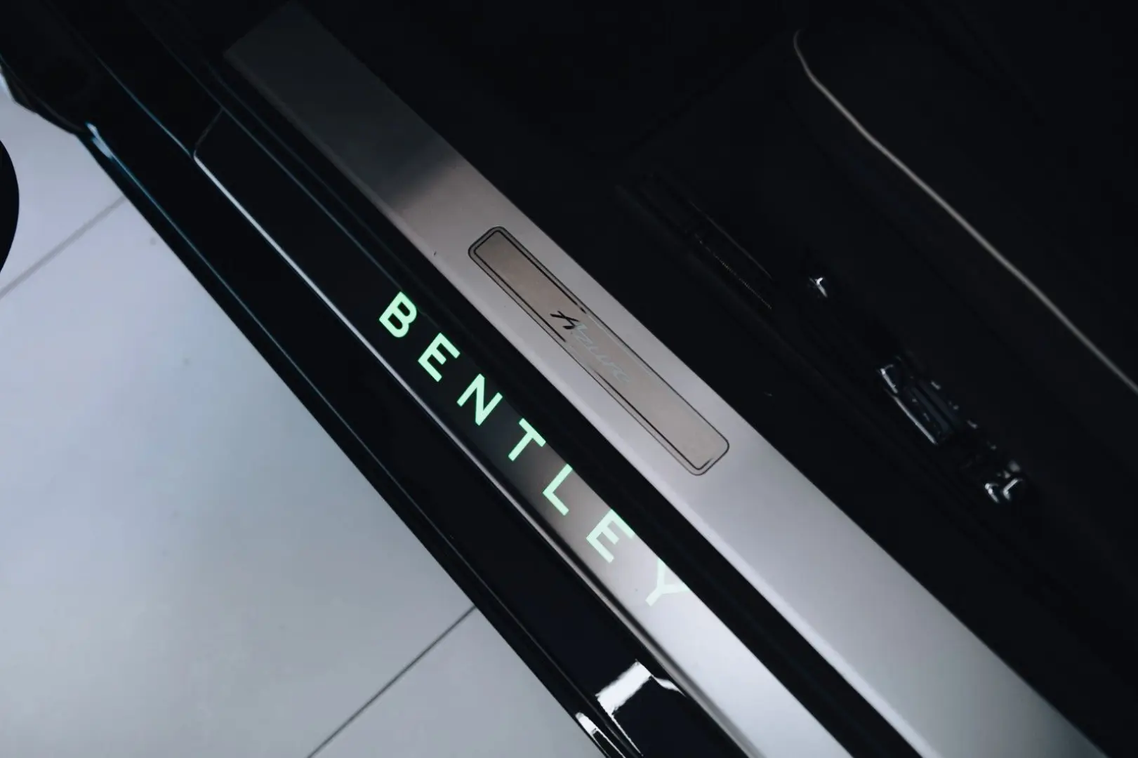 Continental GT V8 Azure - Styling spec.