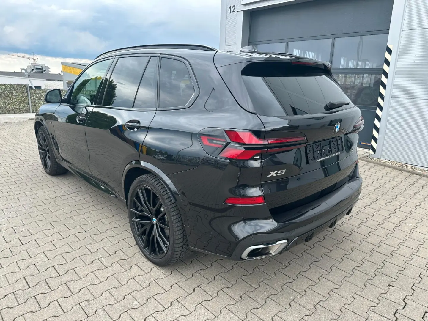 X5 30 d xDrive M Sport Pak HK Sound Live   LED