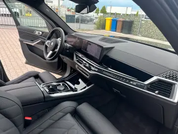 X5 30 d xDrive M Sport Pak HK Sound Live   LED