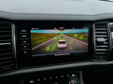 Skoda  Kodiaq L&K 4x4 VIRTUAL 360  STDHZ DCC ACC LANE