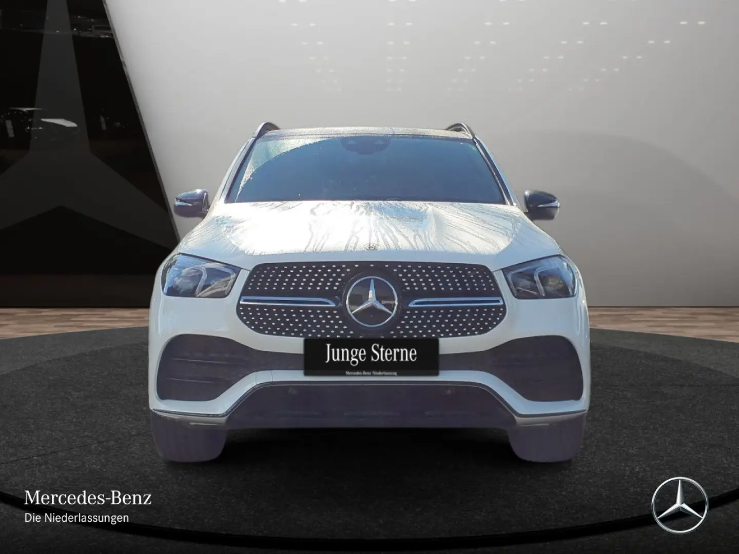 GLE350de 4M AMG Pano AHK Dist Burm Airma 21  HUD