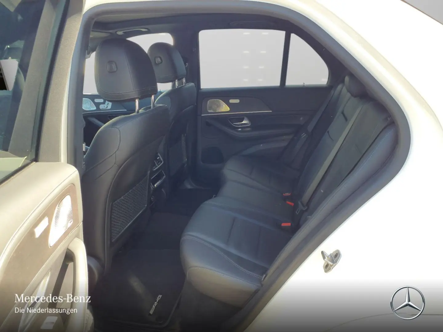 GLE350de 4M AMG Pano AHK Dist Burm Airma 21  HUD