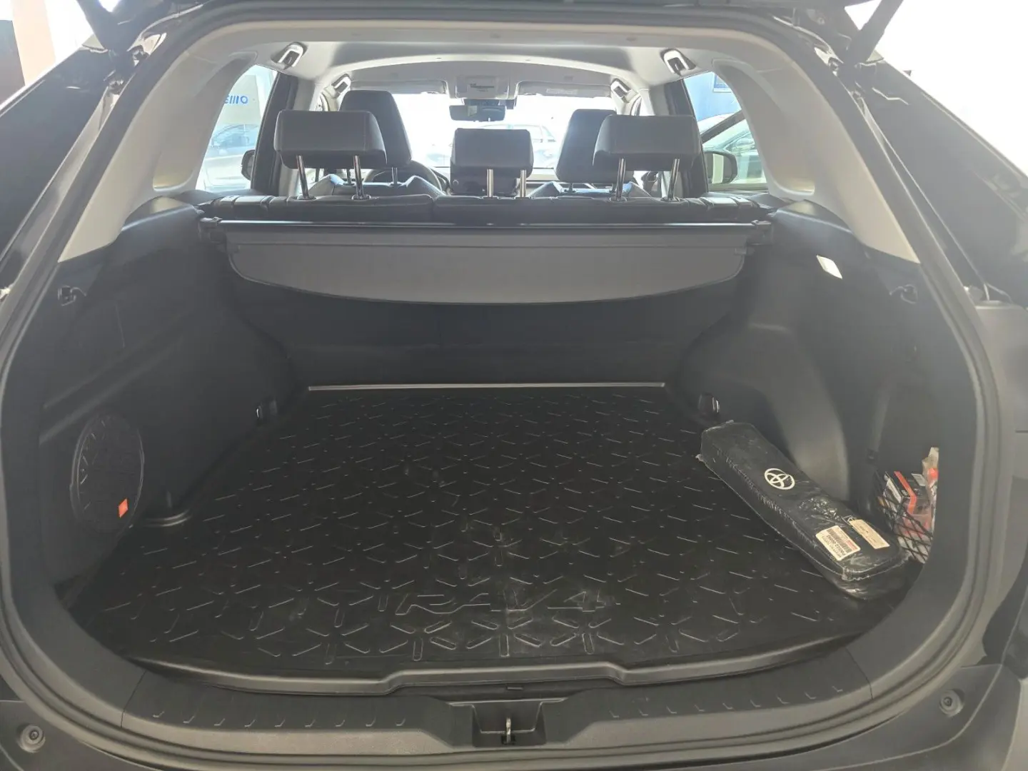 RAV 4 Hybrid 4x4 Lounge