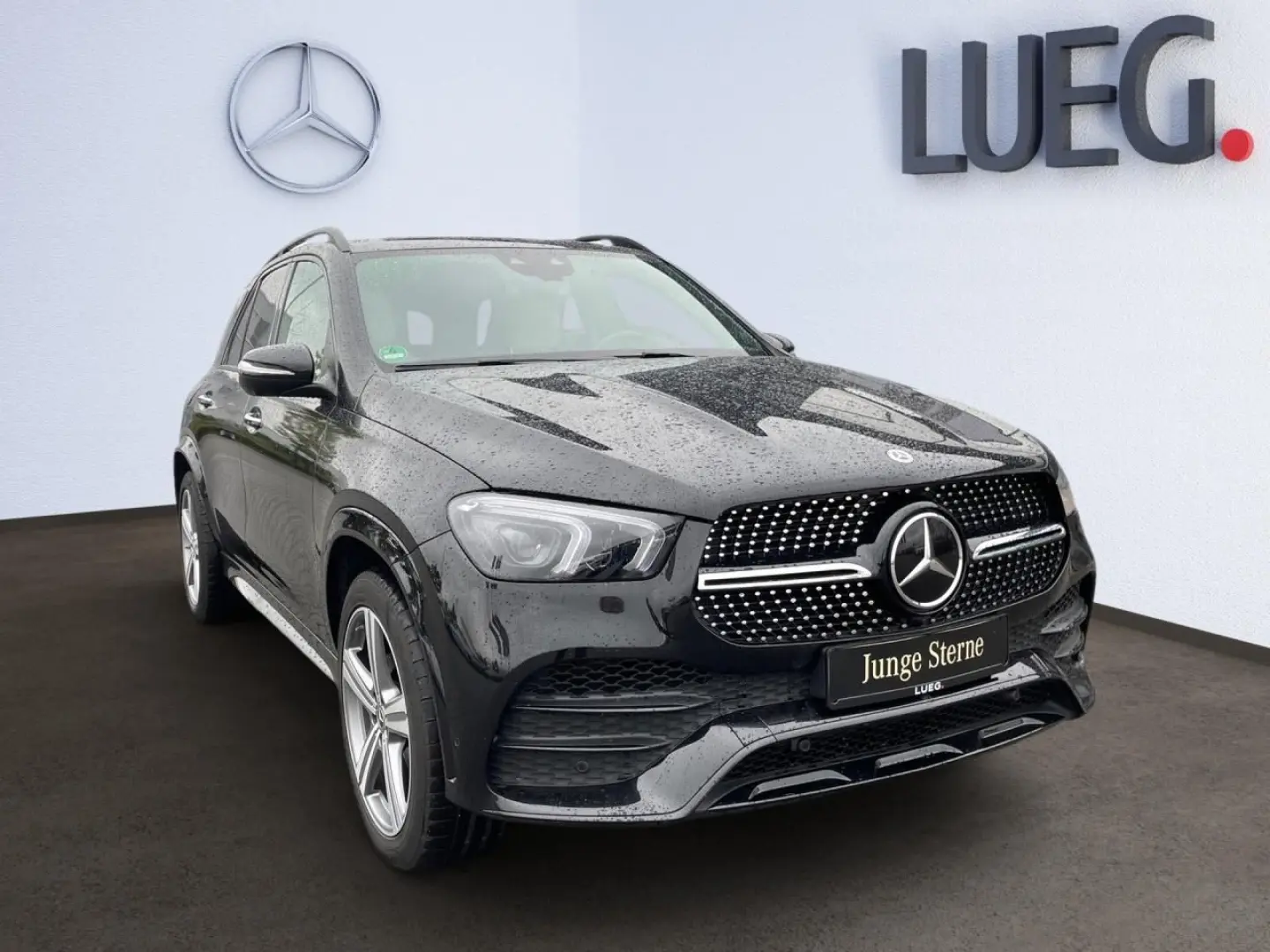 GLE 400 d 4M AMG+PANODACH+NIGHT+DISTRONIC+360°