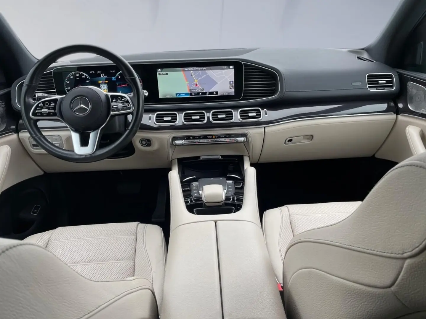 GLE 400 d 4M AMG+PANODACH+NIGHT+DISTRONIC+360°