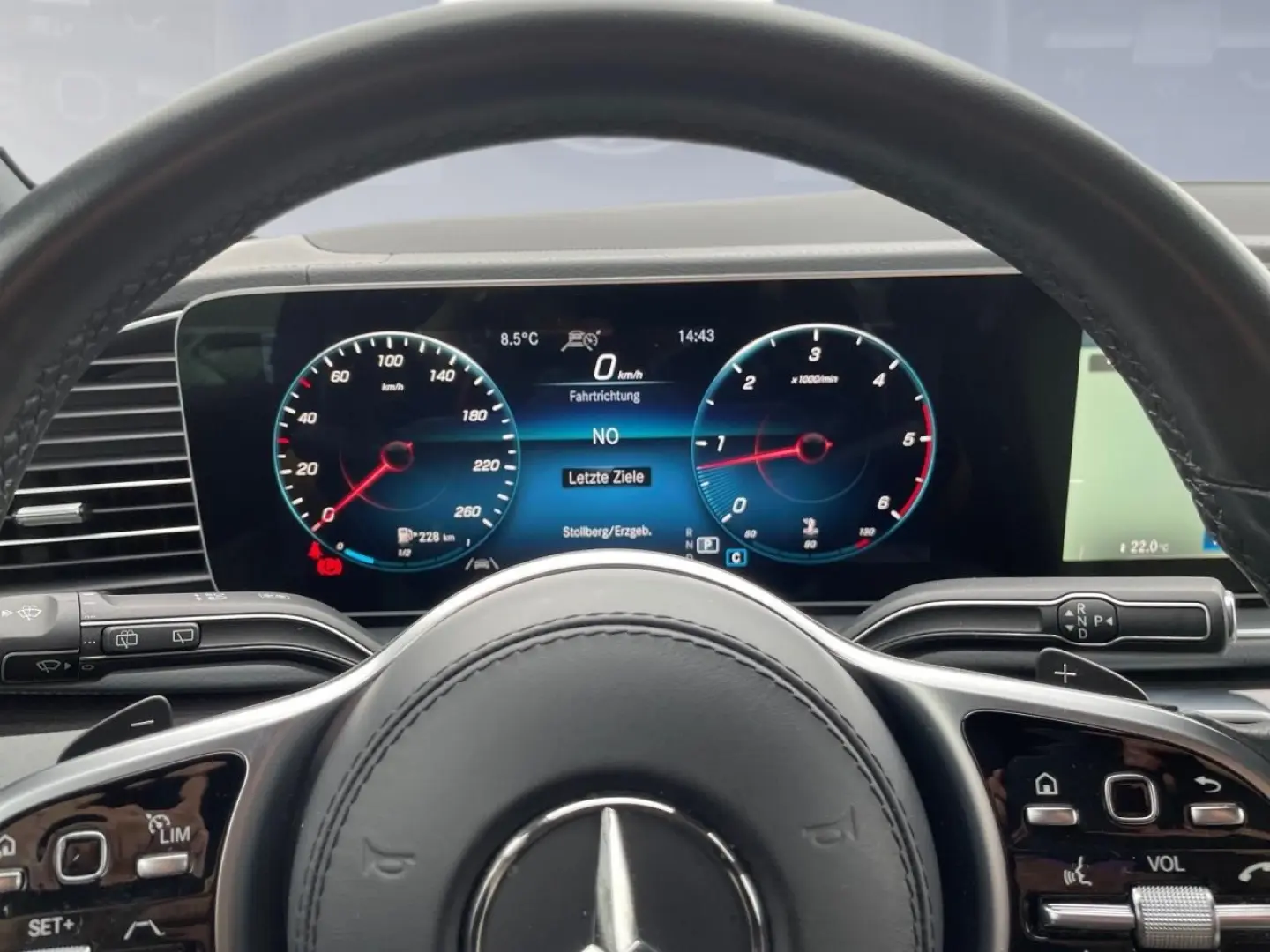 GLE 400 d 4M AMG+PANODACH+NIGHT+DISTRONIC+360°