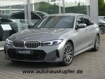 320 i M Sportpak. AHK°ACC Ad.LED°elSitze+M*Rfcam