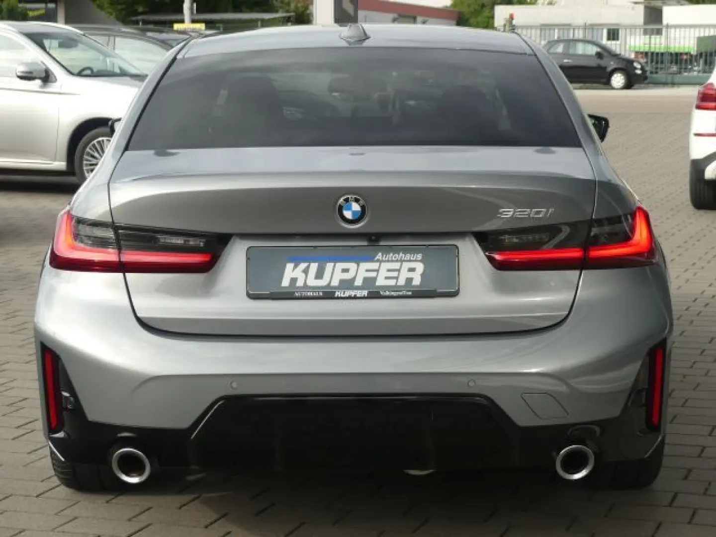 320 i M Sportpak. AHK°ACC Ad.LED°elSitze+M*Rfcam