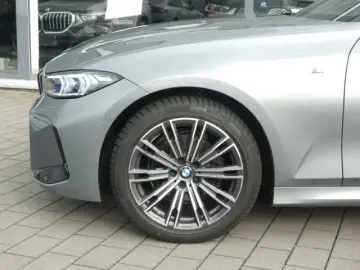 320 i M Sportpak. AHK°ACC Ad.LED°elSitze+M*Rfcam
