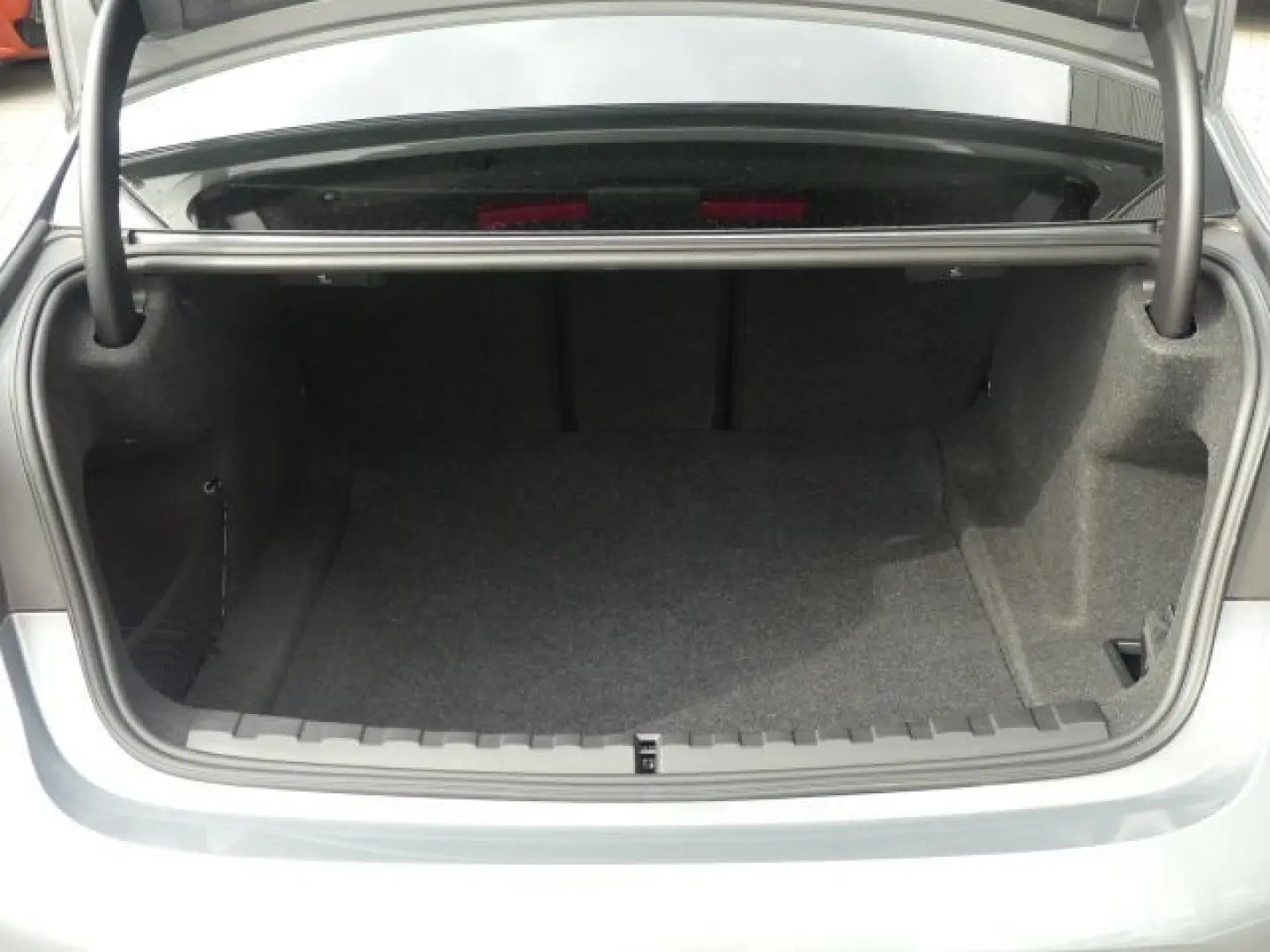 320 i M Sportpak. AHK°ACC Ad.LED°elSitze+M*Rfcam