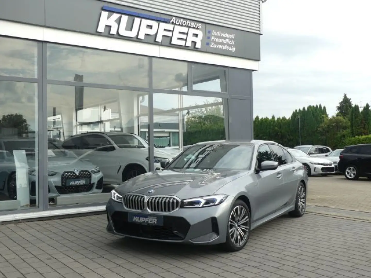 320 i M Sportpak. AHK°ACC Ad.LED°elSitze+M*Rfcam