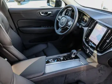 XC60 T6 Plus Dark Recharge Plug-In Hybrid AWD