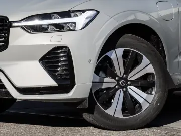 XC60 T6 Plus Dark Recharge Plug-In Hybrid AWD