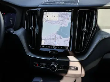 XC60 T6 Plus Dark Recharge Plug-In Hybrid AWD