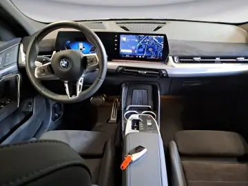 ix2 xDrive30 M Sport Navi Head-Up AHK ACC 360